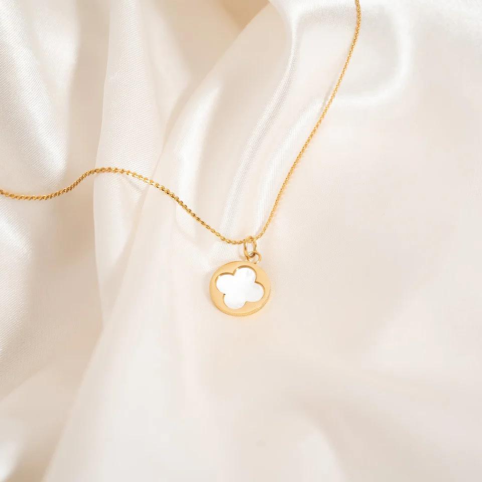 18K Gold Pearl Floral Charm