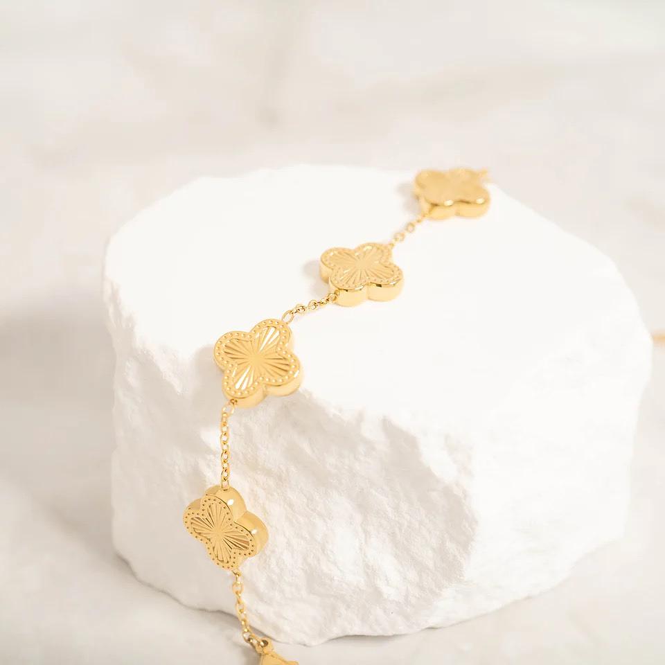 Lucky Clover Charm Bracelet - 18K Gold Four Leaf Clover Bracelet