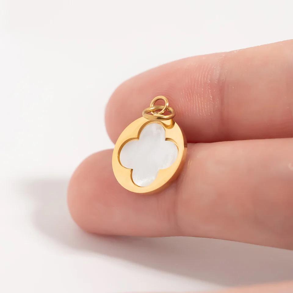 18K Gold Pearl Floral Charm