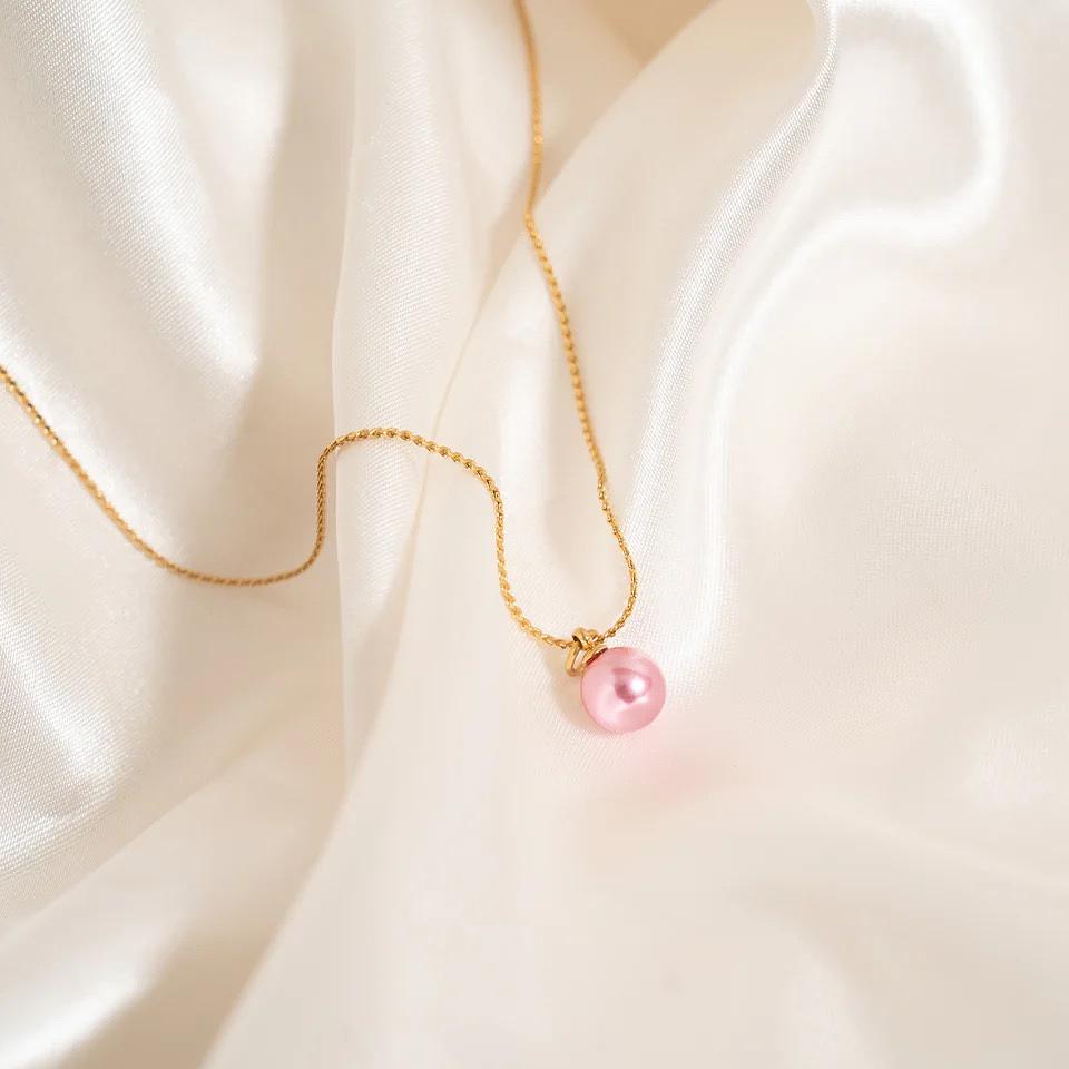 18K Gold Pink Pearl Charm
