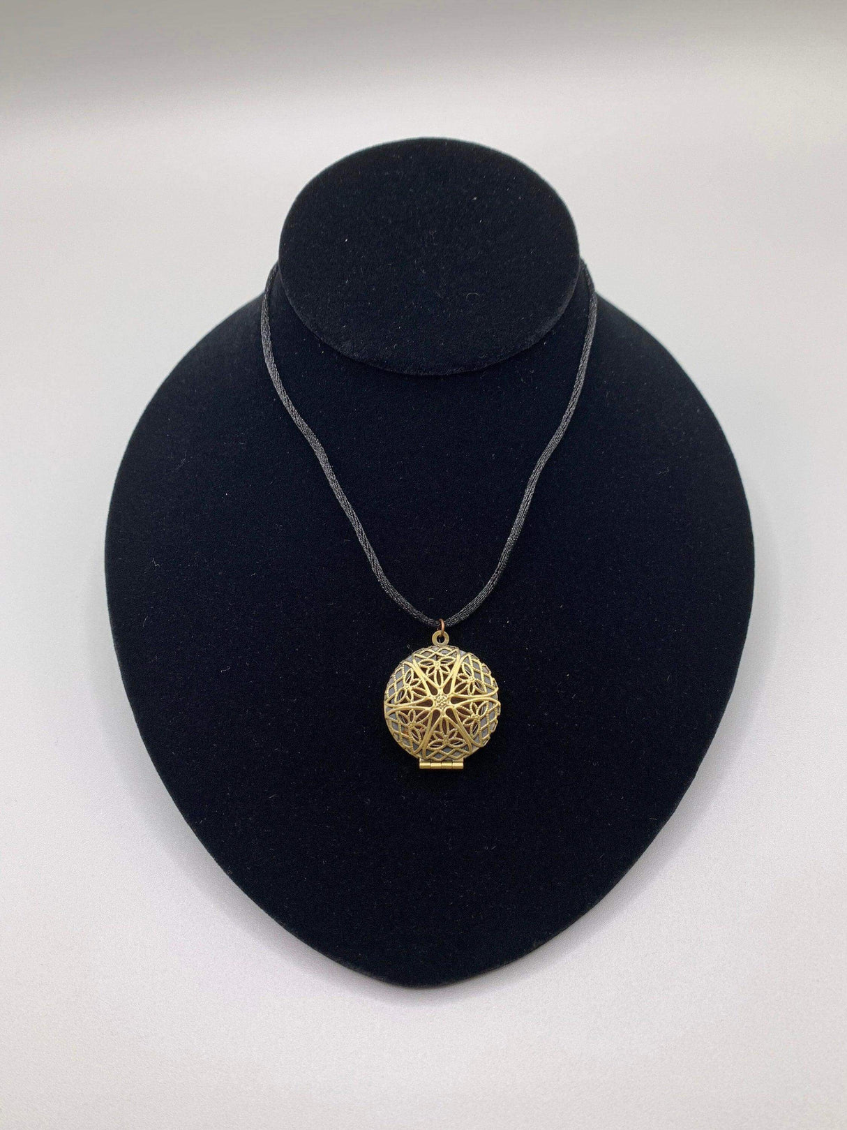 Colored Diffuser Locket Necklaces - Winks Design Studio,LLC