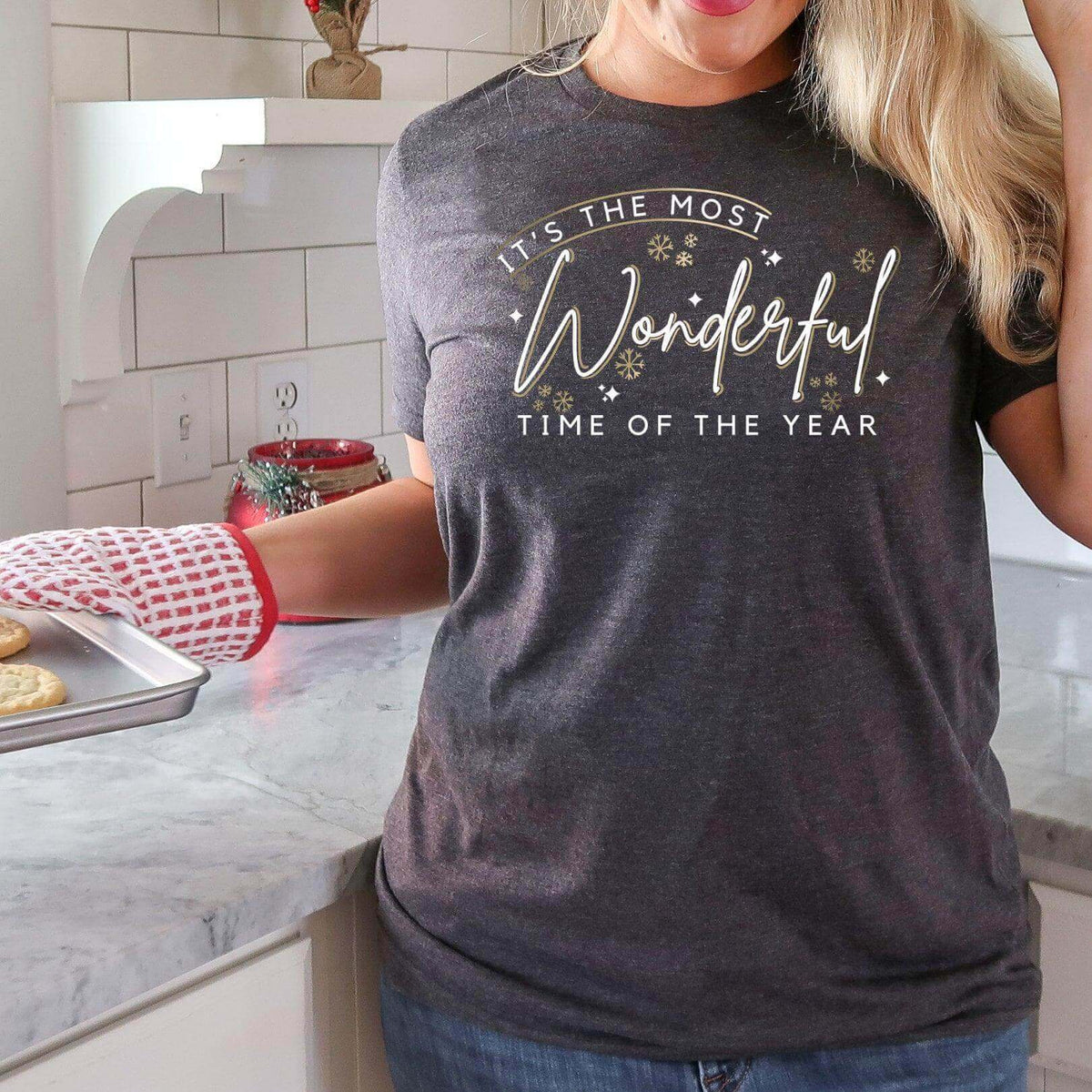 Winks Design Studio LLC T-shirt with festive "It&