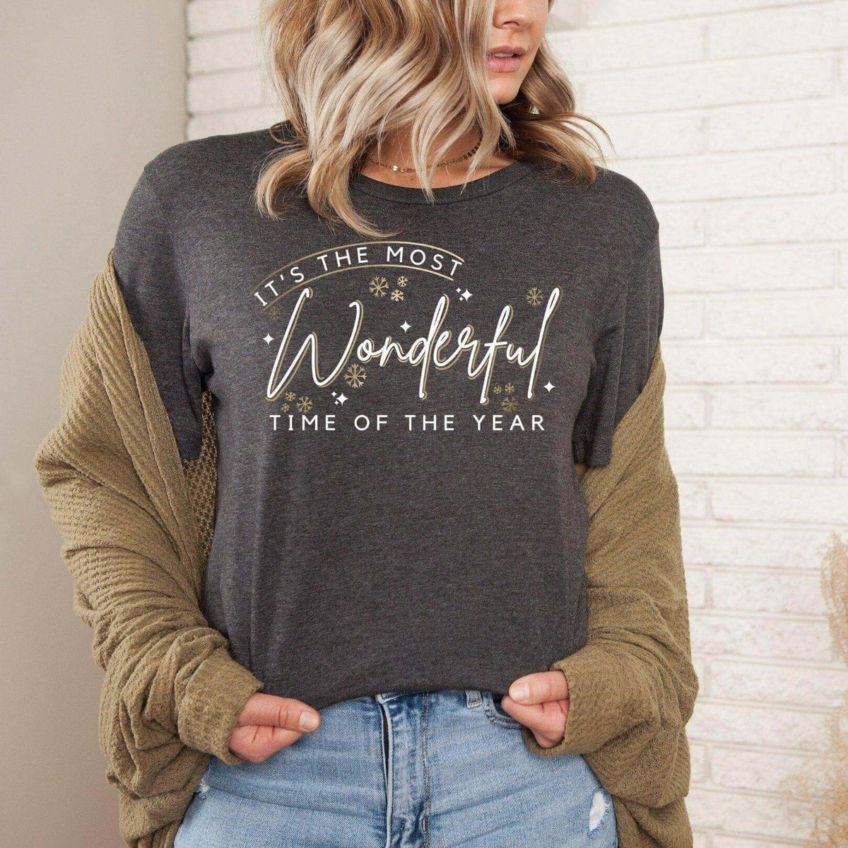 Winks Design Studio LLC Christmas T-shirt with festive "It&