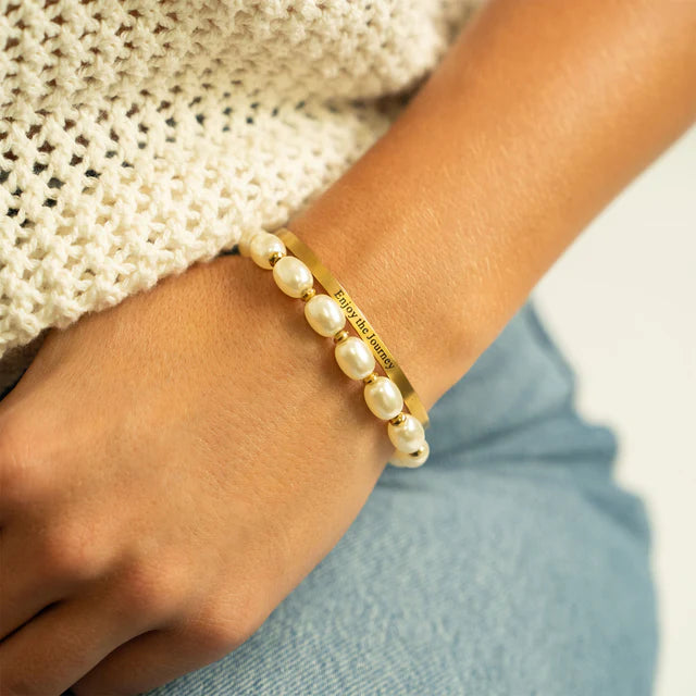 18K Gold Enjoy the Journey Engraved Bangle Bracelet