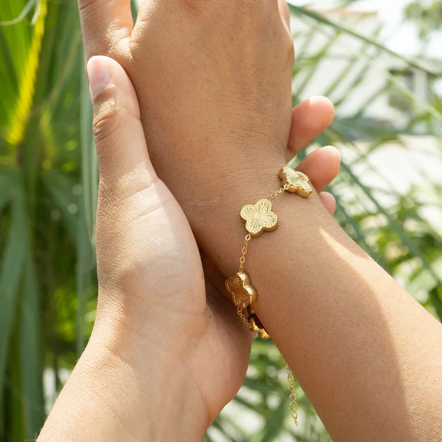 Lucky Clover Charm Bracelet - 18K Gold Four Leaf Clover Bracelet
