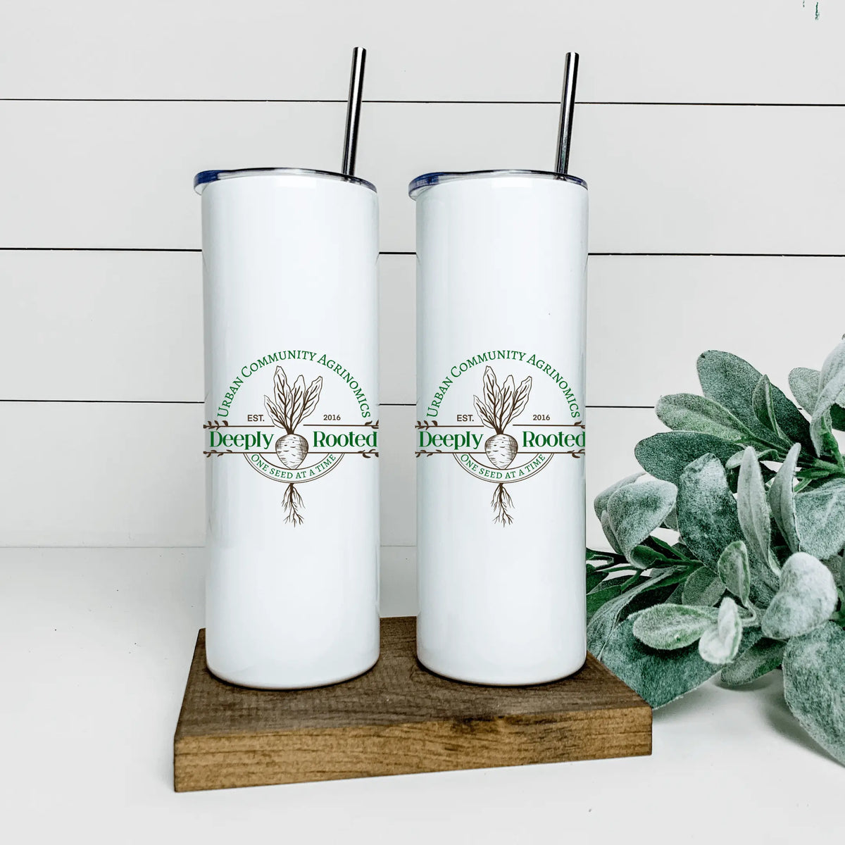 Winks Design Studio LLC UCAN 20oz tumbler with stainless steel body and spill-proof lid, ideal for drinks on the go.